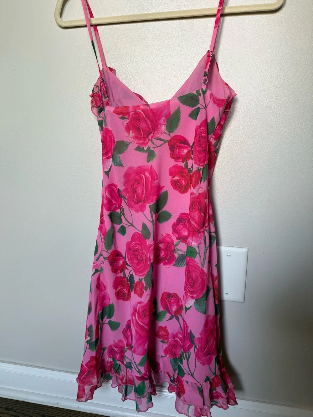 White Fox only wanted you rose floral ruffles mini dress S - Picture 6 of 6
